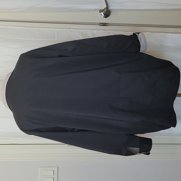 Magellan's Light Reversible Travel Jacket - Picture 6 of 8